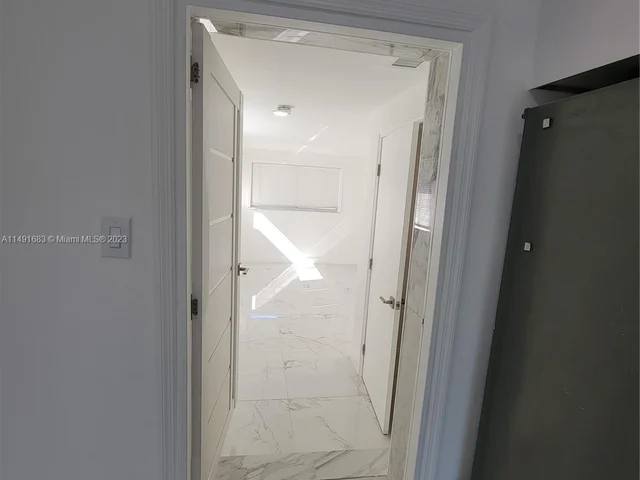 2117 Coral Gardens Dr, Wilton Manors FL 33306