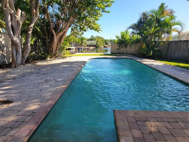 2117 Coral Gardens Dr, Wilton Manors FL 33306