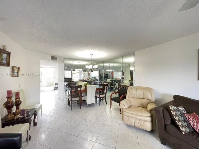 1301 SW 142nd Ave # 314H, Pembroke Pines FL 33027