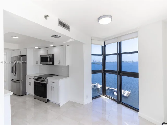 4000 Towerside Ter # 1202, Miami FL 33138