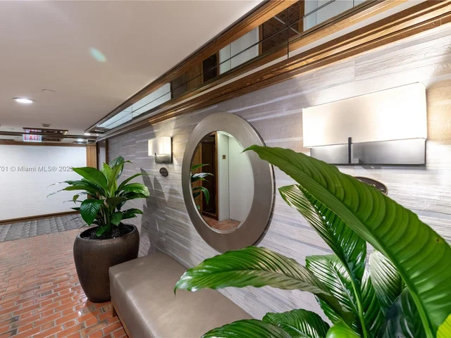 4000 Towerside Ter # 1202, Miami FL 33138