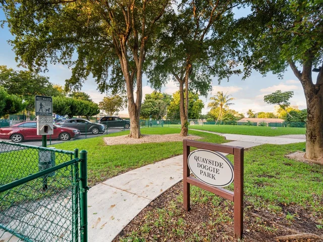 4000 Towerside Ter # 1202, Miami FL 33138