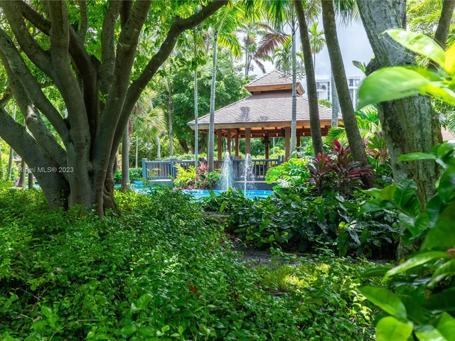 4000 Towerside Ter # 1202, Miami FL 33138