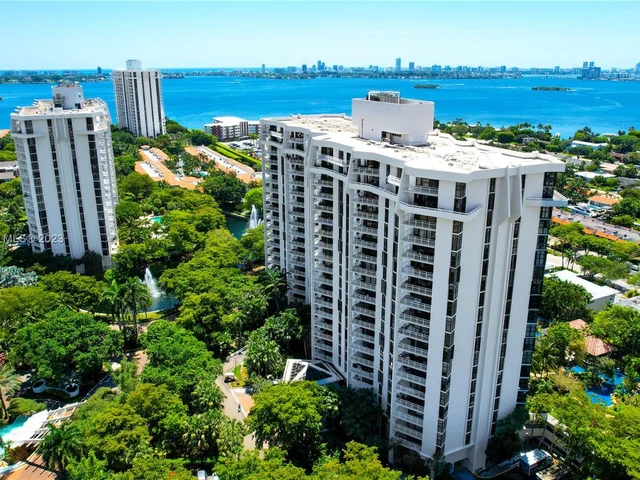 4000 Towerside Ter # 1202, Miami FL 33138