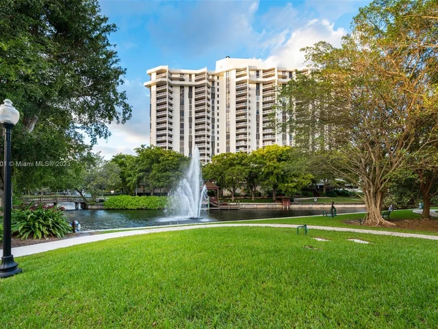 4000 Towerside Ter # 1202, Miami FL 33138