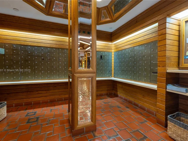 4000 Towerside Ter # 1202, Miami FL 33138