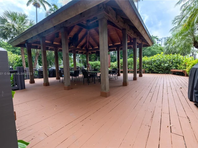 4000 Towerside Ter # 1202, Miami FL 33138