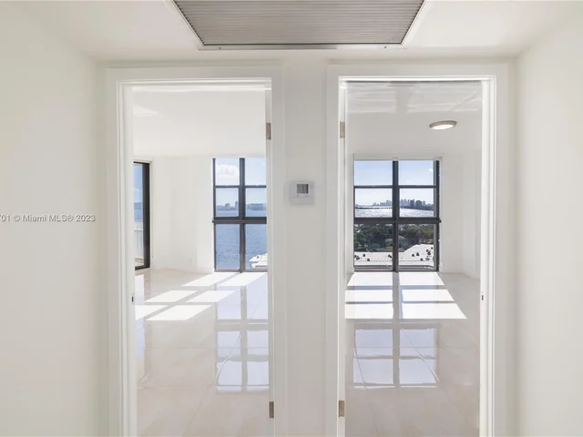 4000 Towerside Ter # 1202, Miami FL 33138