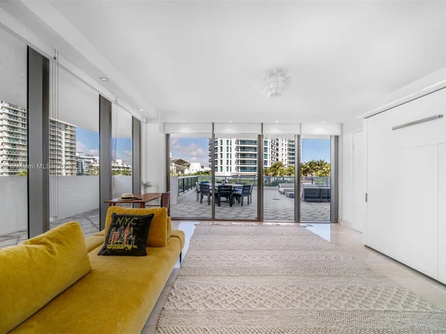 5875 Collins Ave # 507, Miami Beach FL 33140