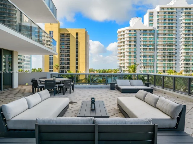 5875 Collins Ave # 507, Miami Beach FL 33140