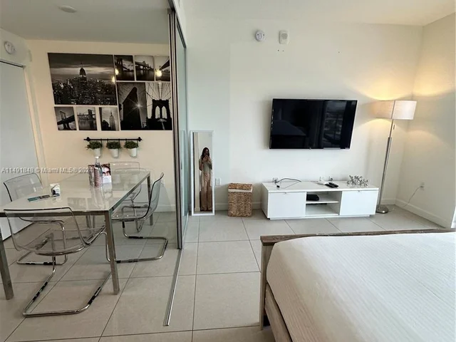 5350 NW 84th Ave # 916, Doral FL 33166