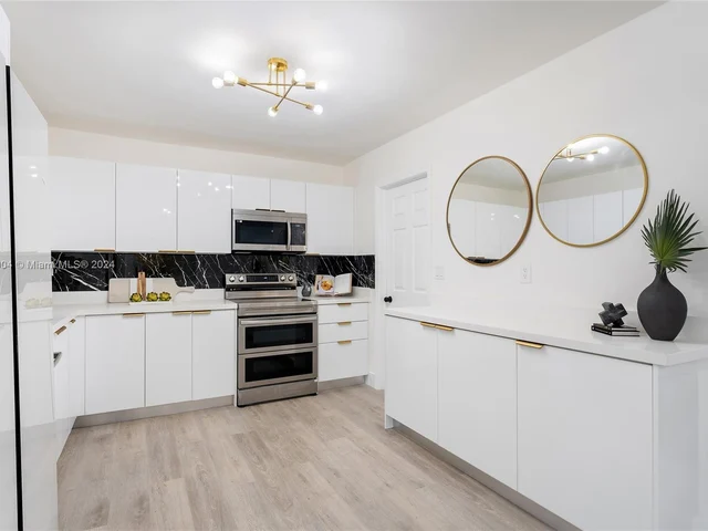 3254 Lincoln St, Hollywood FL 33021