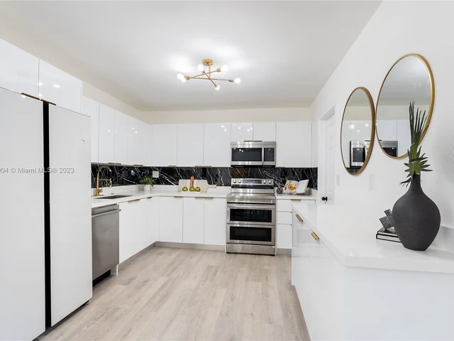 3254 Lincoln St, Hollywood FL 33021