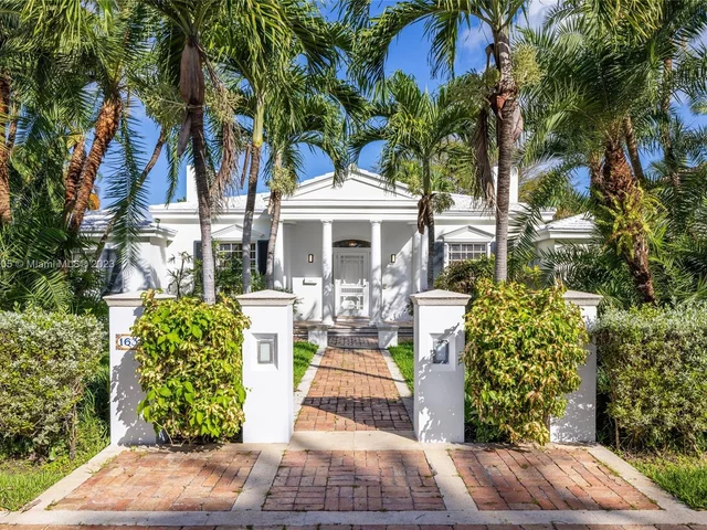 1635 W 27th St, Miami Beach FL 33140
