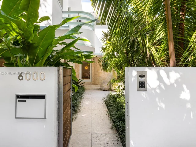 6000 Pine Tree Dr, Miami Beach FL 33140