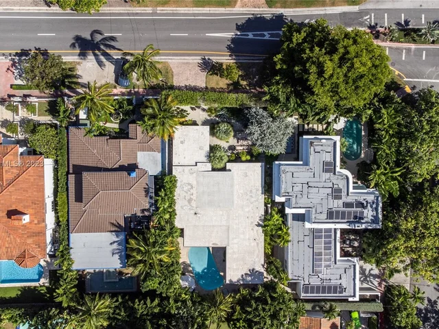 6010 Pine Tree Dr, Miami Beach FL 33140