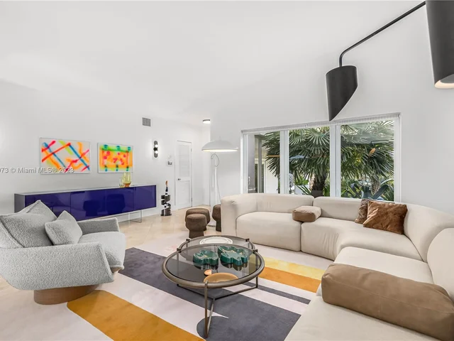 6010 Pine Tree Dr, Miami Beach FL 33140