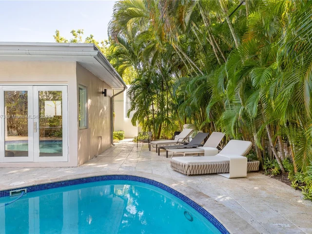 6010 Pine Tree Dr, Miami Beach FL 33140