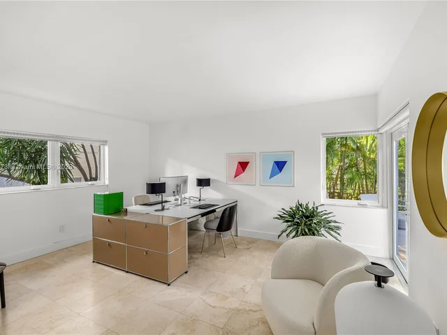 6010 Pine Tree Dr, Miami Beach FL 33140