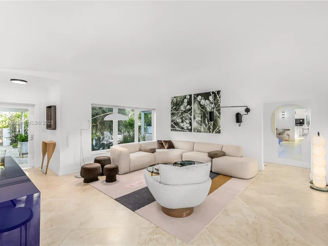 6010 Pine Tree Dr, Miami Beach FL 33140