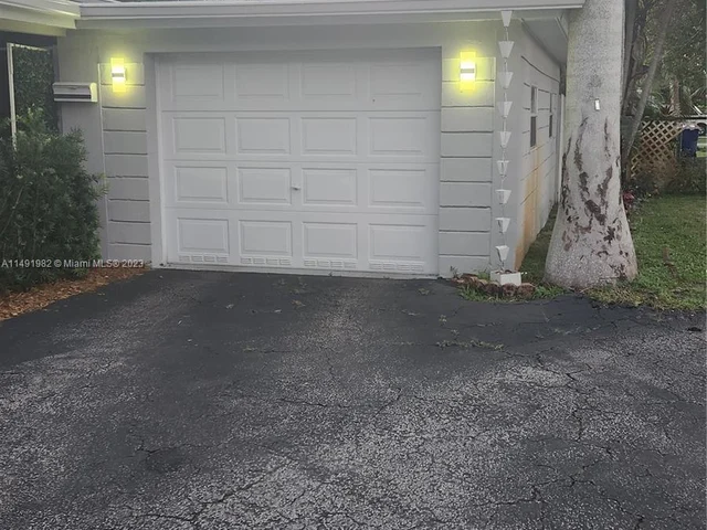 2822 Madison St, Hollywood FL 33020