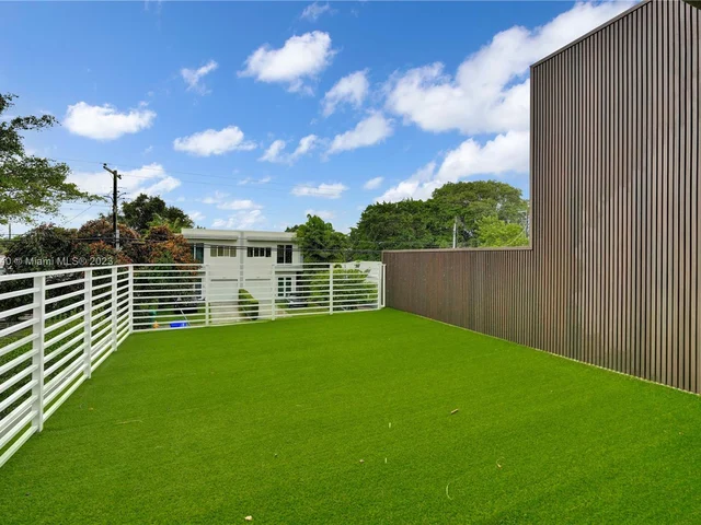 2861 SW 37th Ct # 2861, Coral Gables FL 33134