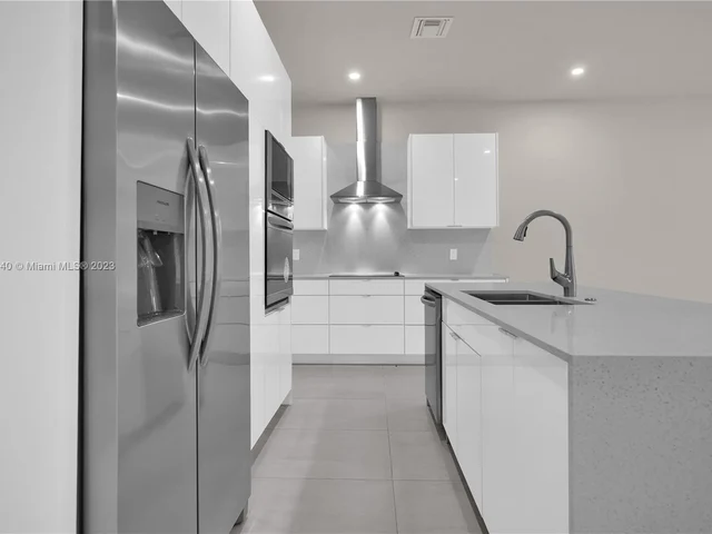 2861 SW 37th Ct # 2861, Coral Gables FL 33134