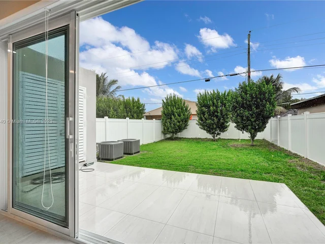 2861 SW 37th Ct # 2861, Coral Gables FL 33134