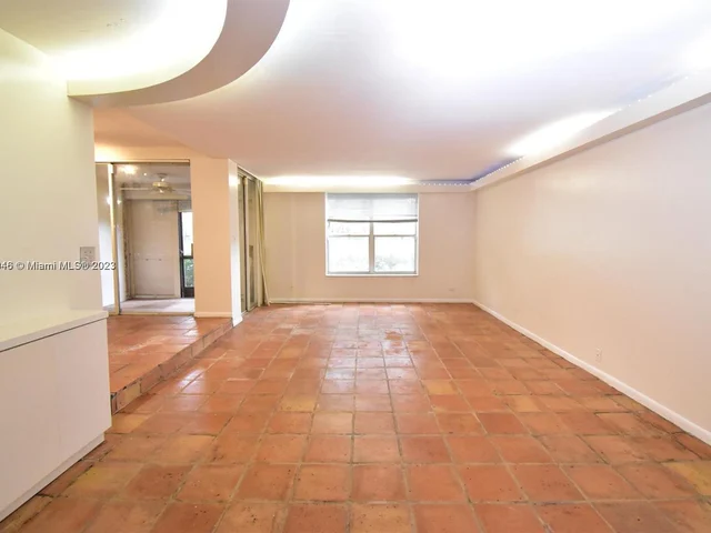 3650 INVERRARY # 1Z, Lauderhill FL 33319