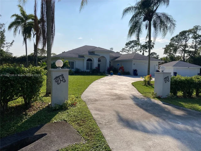 8570 Yearling Dr # A, Lake Worth FL 33467