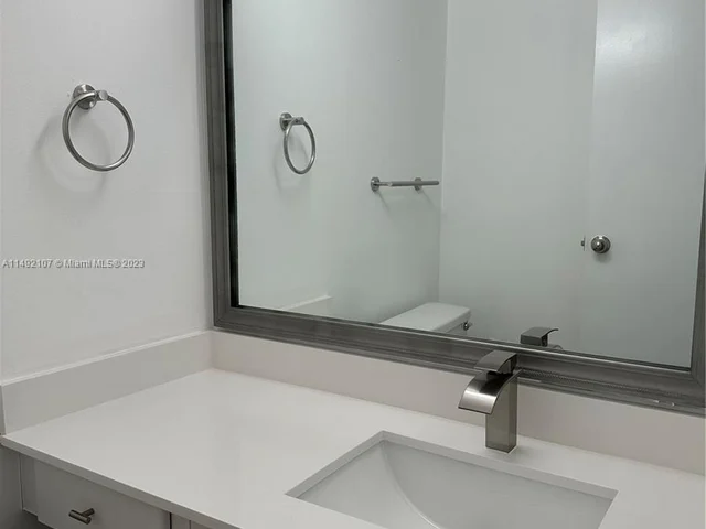 20335 W Country Club Dr # 1701, Aventura FL 33180