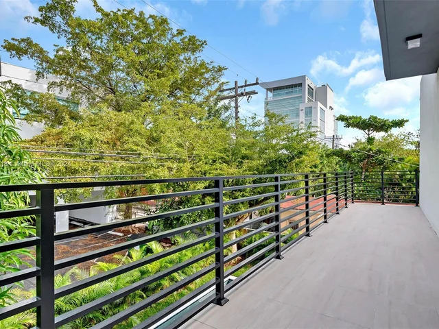 1777 SW 22nd Ter, Miami FL 33145