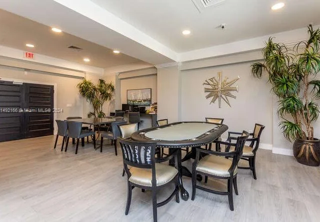 2501 S Ocean Dr # 909, Hollywood FL 33019