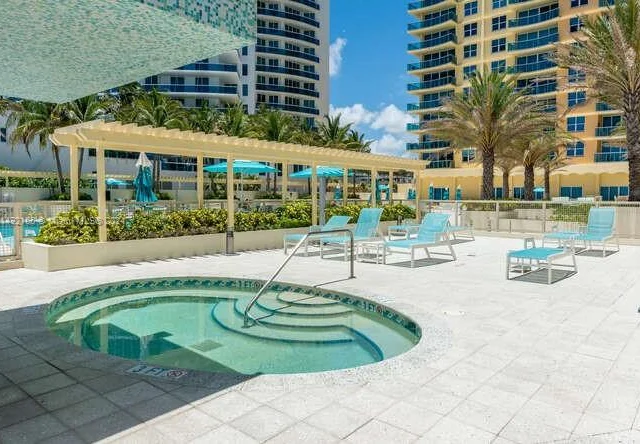 2501 S Ocean Dr # 909, Hollywood FL 33019