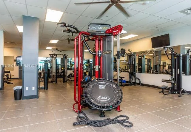 2501 S Ocean Dr # 909, Hollywood FL 33019