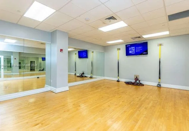 2501 S Ocean Dr # 909, Hollywood FL 33019