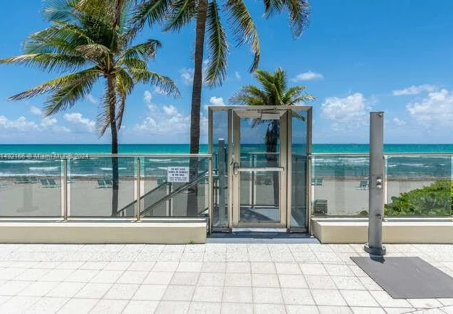 2501 S Ocean Dr # 909, Hollywood FL 33019