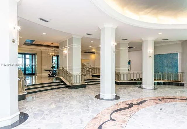 2501 S Ocean Dr # 909, Hollywood FL 33019