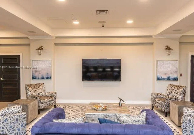 2501 S Ocean Dr # 909, Hollywood FL 33019