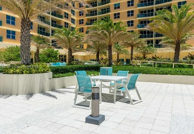 2501 S Ocean Dr # 909, Hollywood FL 33019