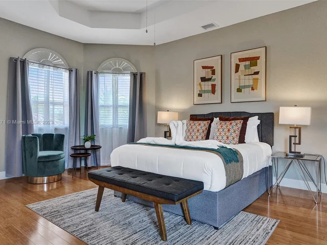 11203 NW 9th St, Plantation FL 33325