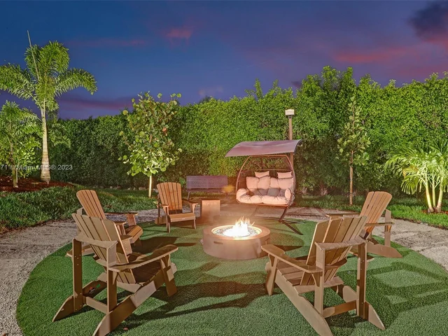 11203 NW 9th St, Plantation FL 33325