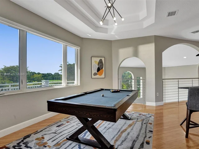 11203 NW 9th St, Plantation FL 33325