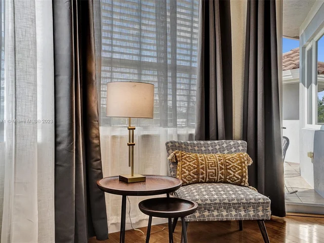 11203 NW 9th St, Plantation FL 33325