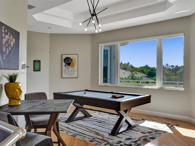 11203 NW 9th St, Plantation FL 33325