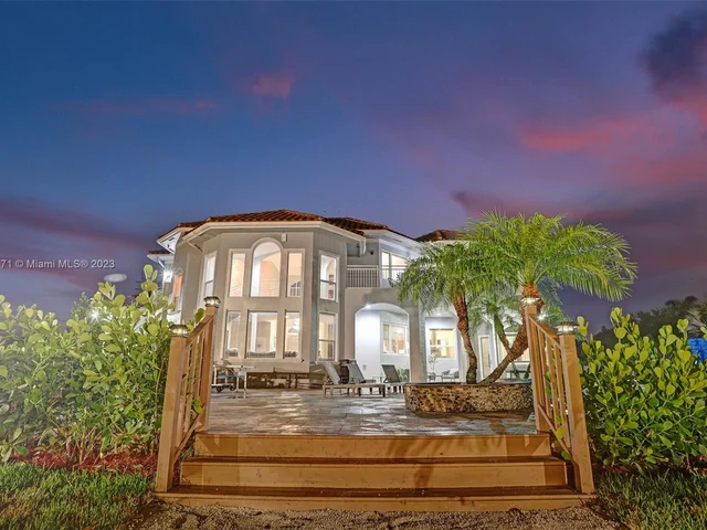 11203 NW 9th St, Plantation FL 33325