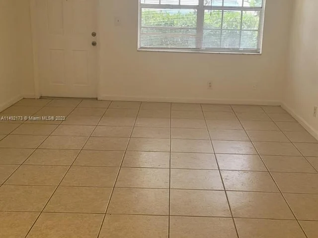 978 SW 10th Dr # 06, Pompano Beach FL 33060