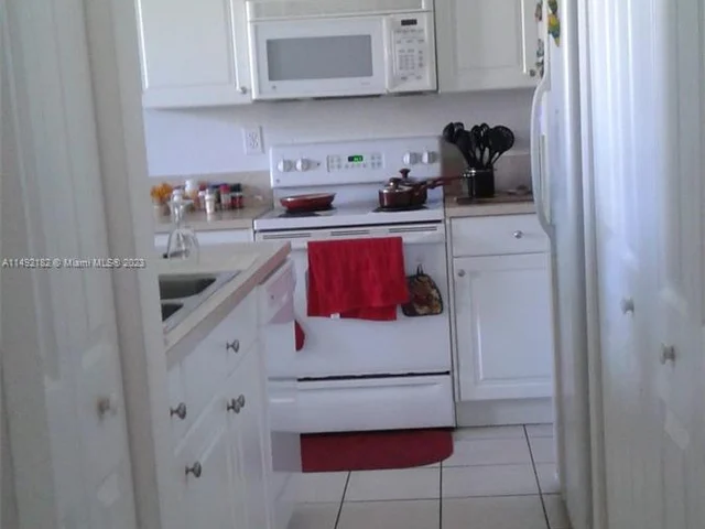 3390 NE 13th Cir Dr # 19, Homestead FL 33033