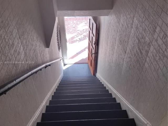 710 PENNSYLVANIA AV # 4, Miami Beach FL 33139