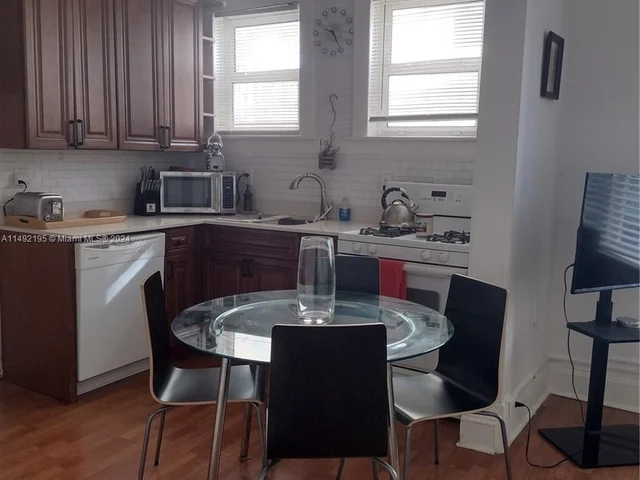 710 PENNSYLVANIA AV # 4, Miami Beach FL 33139